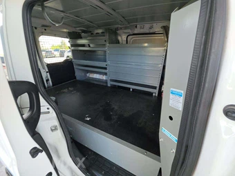 2017 Ram ProMaster City Cargo Van Tradesman SLT 122.4" WB - miniatura 16