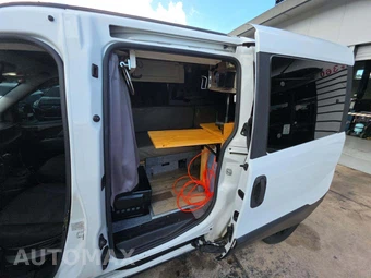 2017 Ram ProMaster City Cargo Van Tradesman SLT 122.4" WB - miniatura 10