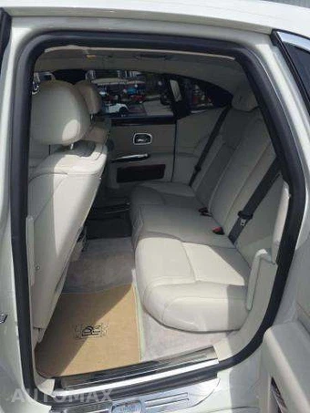 2017 Rolls-Royce Ghost – miniatura 14