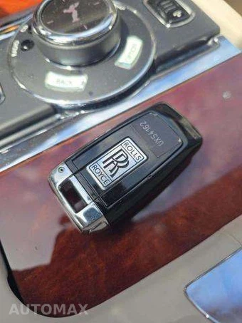 2017 Rolls-Royce Ghost – miniatura 9