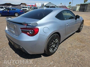 2017 Subaru BRZ Limited - miniatura 3
