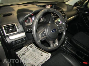2017 Subaru Forester 2.0XT Premium - miniatura 9