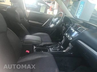 2017 Subaru Forester 2.0XT Premium – miniatura 8