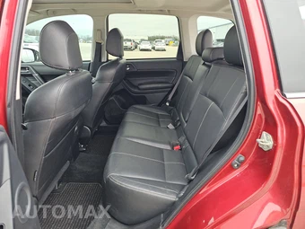 2017 Subaru Forester 2.0XT Touring – miniatura 13