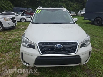 2017 Subaru Forester 2.0XT Touring - miniatura 2