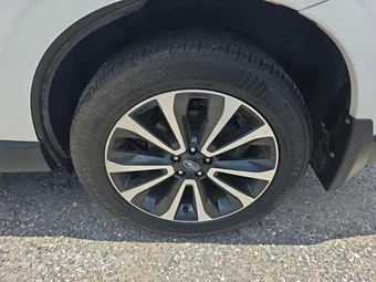 2017 Subaru Forester 2.0XT Touring - miniatura 11