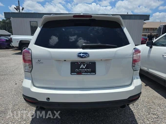 2017 Subaru Forester 2.0XT Touring - miniatura 5