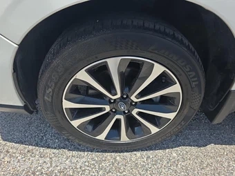 2017 Subaru Forester 2.0XT Touring - miniatura 8
