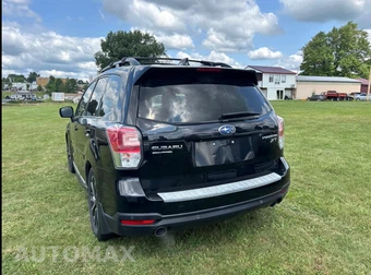 2017 Subaru Forester 2.0XT Touring - miniatura 7