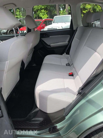 2017 Subaru Forester 2.5i - miniatura 10