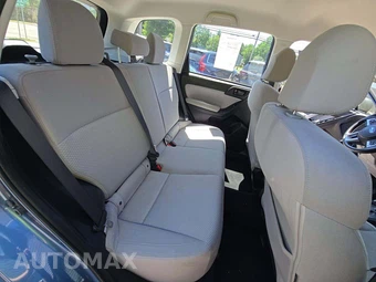 2017 Subaru Forester 2.5i - miniatura 16