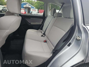 2017 Subaru Forester 2.5i - miniatura 10
