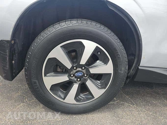 2017 Subaru Forester 2.5i - miniatura 19