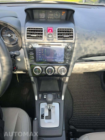 2017 Subaru Forester 2.5i Limited - miniatura 10