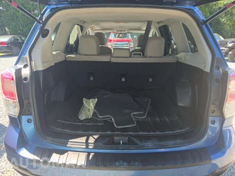 2017 Subaru Forester 2.5i Limited – miniatura 14