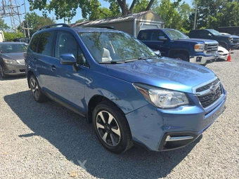 2017 Subaru Forester 2.5i Limited – miniatura 4
