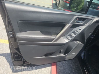 2017 Subaru Forester 2.5i Limited - miniatura 9