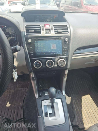 2017 Subaru Forester 2.5i Limited – miniatura 10