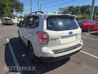 2017 Subaru Forester 2.5i Premium – miniatura 2