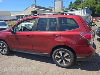 2017 Subaru Forester 2.5i Premium - miniatura 2