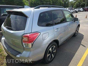 2017 Subaru Forester 2.5i Premium – miniatura 3