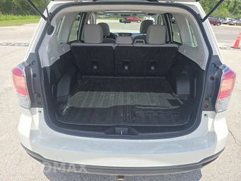 2017 Subaru Forester 2.5i Premium – miniatura 16
