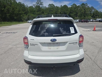 2017 Subaru Forester 2.5i Premium – miniatura 5