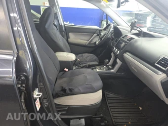 2017 Subaru Forester 2.5i Premium – miniatura 8
