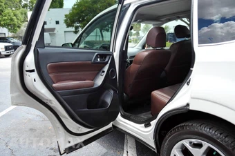 2017 Subaru Forester 2.5i Touring - miniatura 15