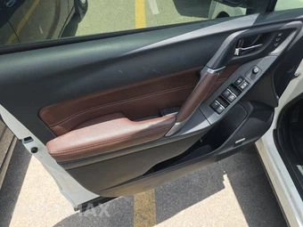 2017 Subaru Forester 2.5i Touring – miniatura 9