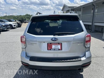 2017 Subaru Forester 2.5i Touring - miniatura 5