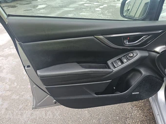 2017 Subaru Impreza 5-Door 2.0i Limited Hatchback - miniatura 9