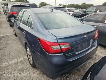 2017 Subaru Legacy 2.5i Premium - miniatura 6