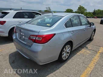 2017 Subaru Legacy 2.5i Premium – miniatura 4