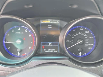 2017 Subaru Legacy 2.5i Sport - miniatura 9
