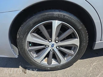 2017 Subaru Legacy 3.6R Limited - miniatura 10