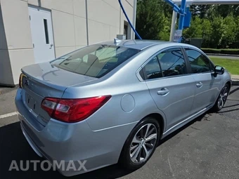 2017 Subaru Legacy 3.6R Limited - miniatura 4