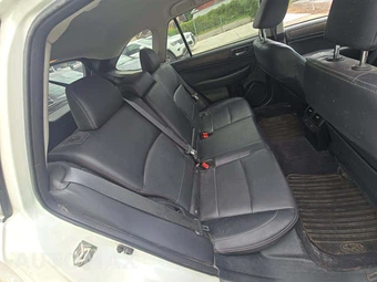 2017 Subaru Outback 2.5i Limited – miniatura 16