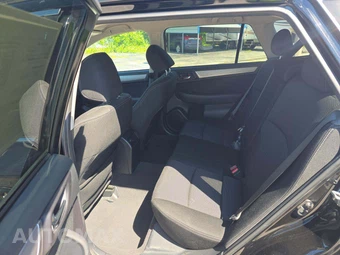 2017 Subaru Outback 2.5i Premium – miniatura 10