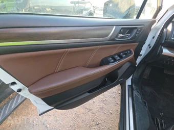 2017 Subaru Outback 2.5i Touring – miniatura 9