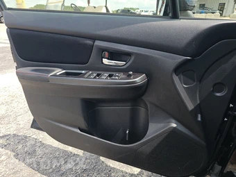 2017 Subaru WRX Premium - miniatura 9