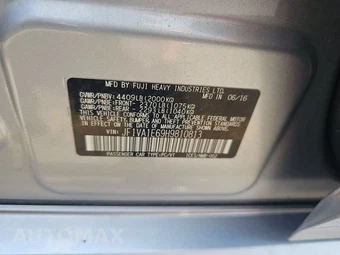 2017 Subaru WRX Premium – miniatura 14
