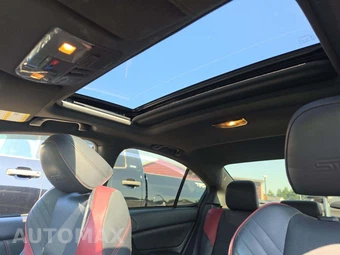 2017 Subaru WRX STi Limited w/Low Profile Trunk Spoiler - miniatura 11