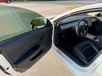 2017 Tesla Model 3 Long Range – miniatura 13