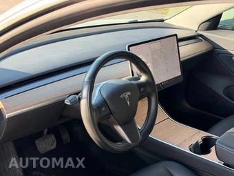 2017 Tesla Model 3 Long Range – miniatura 15