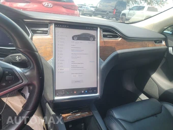 2017 Tesla Model S 75 – miniatura 11