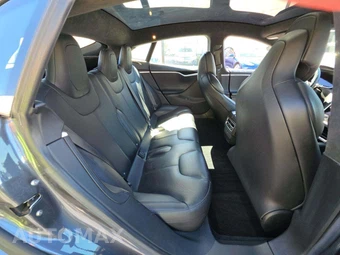 2017 Tesla Model S 75D – miniatura 13