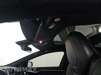 2017 Tesla Model S 75D – miniatura 17