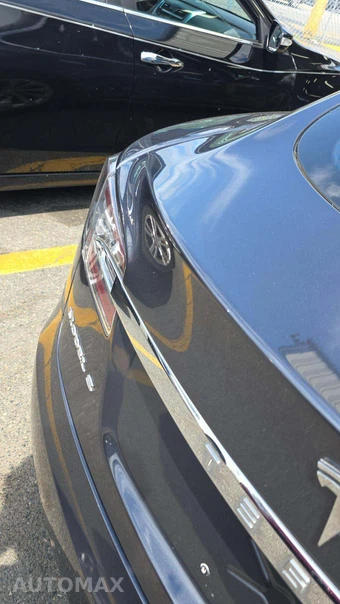 2017 Tesla Model S 90D – miniatura 23