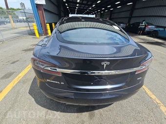 2017 Tesla Model S 90D – miniatura 5